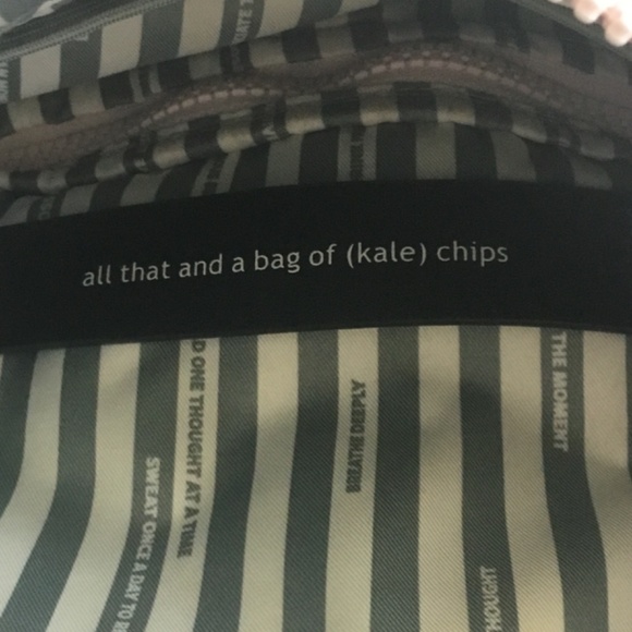 Lululemon Wamo Camo Go Lightly Bag - Picture 13 of 16